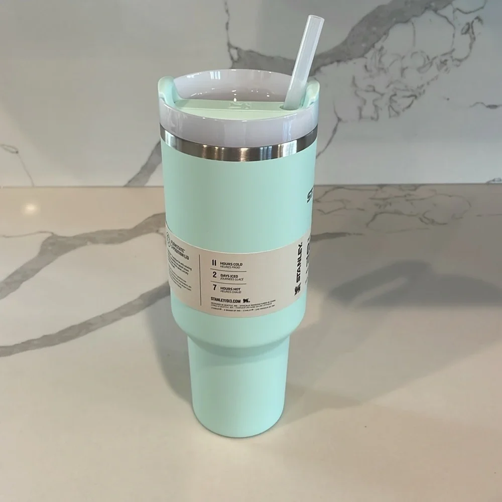 Stanley - MINT (light green) - 40 oz. Flowstate Quencher H2.0 Tumbler - NWT!